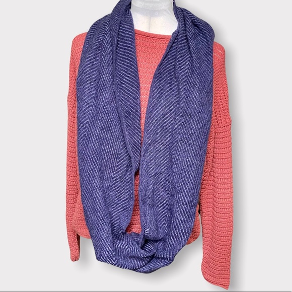 3 for $15 Modena blue chevron infinity scarf - Picture 7 of 7